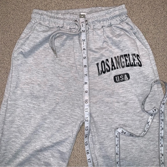 NWOT Heather Gray High Rise Joggers With Pockets - Picture 9 of 12